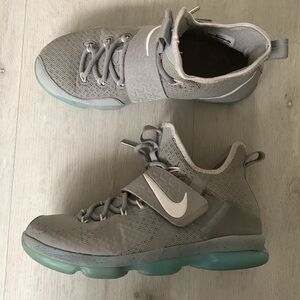 Nike‎ LeBron 14 MAG Sneakers